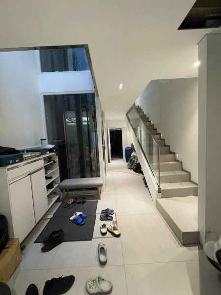 Bán nhà cuối phố trần khát chân, cách mặt phố trần khát chân 50m. 90m2 5 tầng, 7,5 tỷ