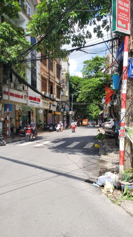 Nhà quận Thanh Xuân, 60m2, MT 5.1m, đường vỉa hè 2 ô tô tránh, giá 16.3 tỷ