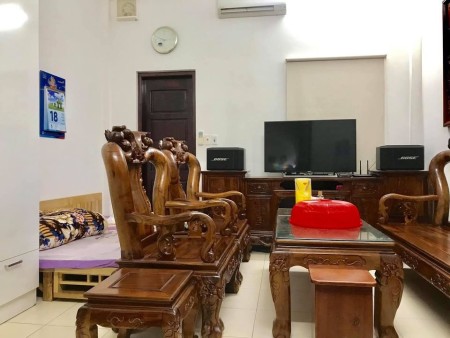 Bán nhà Phương Mai, 2 mặt thoáng, oto đỗ cổng, diện tích sử dụng 35m, giá nhỉnh 3 tỷ