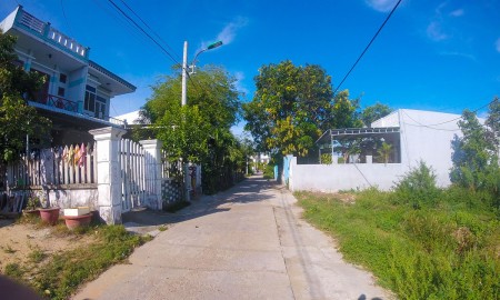 Cần bán lô đất vị trí cực đẹp tại Hoà Quý hỗ trợ vay, giá bán 1.37 tỷ, sổ sẵn chính chủ