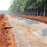 Cần bán lô đất chính chủ ngay mt đường huy hoạch 32m dt 1000m2 giá 650ngàn/m2, sổ sẵn lh 0975779138