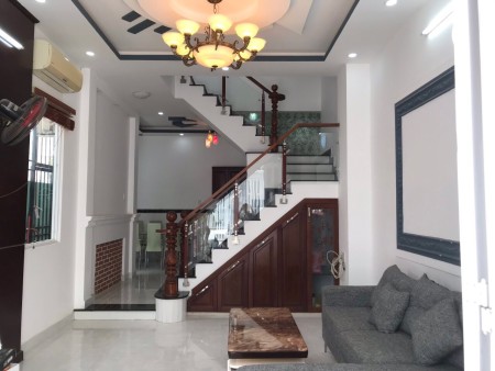 Nhà bán chính chủ, đầy đủ nội thất cao cấp liên hệ xem nhà 0909959254, giá 5.38 tỷ, thương lượng