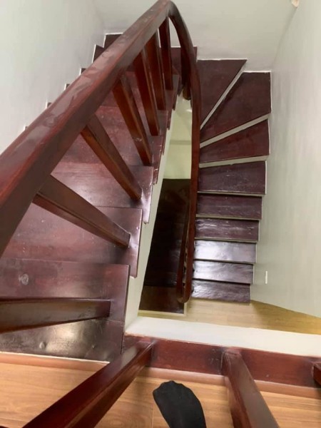Khương Trung diện tích sử dụng 36m2, mặt tiền 3,5m, đa tiện ích giá bán 3,3 tỷ, lhcc