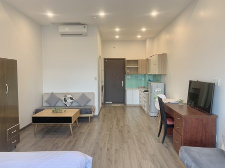 Hình thật, căn hộ 40m2 chung cư The Sun Avenue, full nội thất sàn gỗ - giá cực rẻ 8 tr/tháng