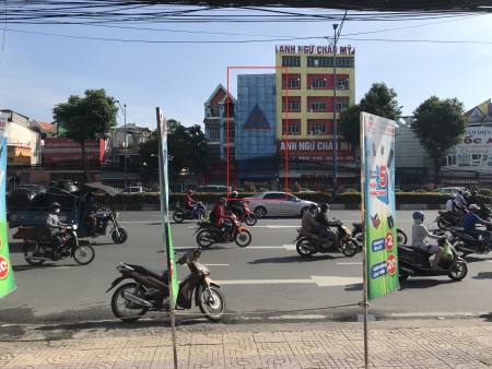 Cho thuê nhà mặt tiền ngang 7m, đường Trường Chinh, giá thoả thuận chính chủ