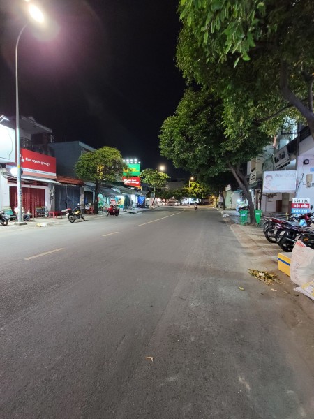 Cho thuê phòng đẹp, mới, có bếp riêng, mặt tiền đường lớn