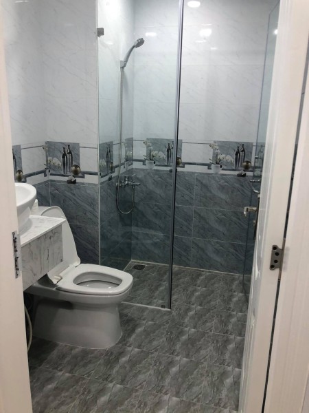 Chủ nhà kẹt tiền cầ bán gấp căn 2PN view sông lầu cao. Giá chỉ có 3.4 tỷ thương lượng