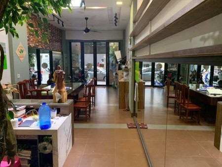 Mặt phố Ái Mộ kinh doanh tháng máy 6 tầng mặt tiền rộng 70m2 giá bán nhanh 12.8 tỷ