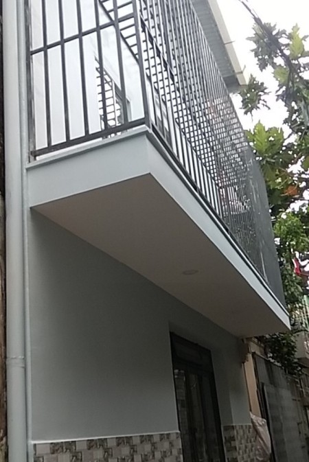 Nhà đường Hồng Lạc, diện tích 17m2, 5x3,5m, hẻm đẹp xe hơi tránh, giá bán nhanh 2 tỷ 15
