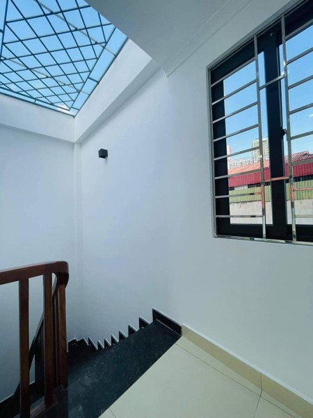 Phố Vọng 40m2 5 tầng MT 5m, xây mới ở ngay, 50m ra mặt phố sầm uất, sổ đỏ chính chủ 4.6 tỷ