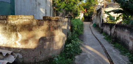 Cần bán thửa đất diện tích sử dung 100m2 vuông vắn, 2 mặt tiền liên hệ 0972624977