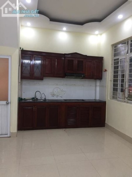 Cần bán nhà nguyên căn Thanh Liệt, Thanh trì dtsd 33.5m2, 4 tầng đúc, giá 2.9 tỷ, sổ chính chủ