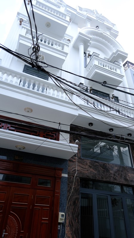 Khu Nhà Phố Gò Vấp Cao Cấp, Hẻm Xe Hơi, DT: 4.2 x 13m, 3 Lầu, đường Phan Huy Ích