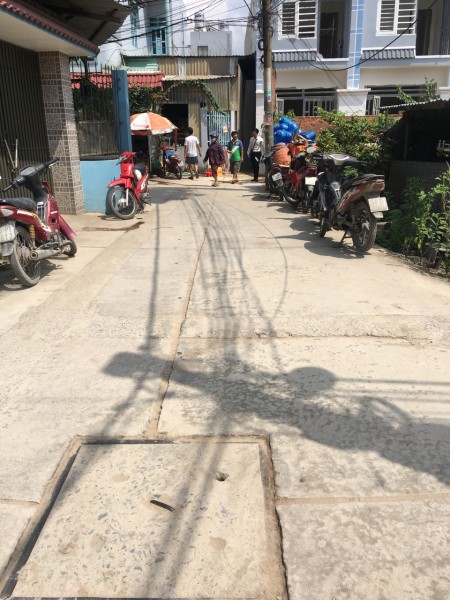Ngân hàng thanh lý nhà cấp 4 còn mới diện tích 4*10 ngay chợ Liên khu 56 giá chỉ 1.8 tỷ