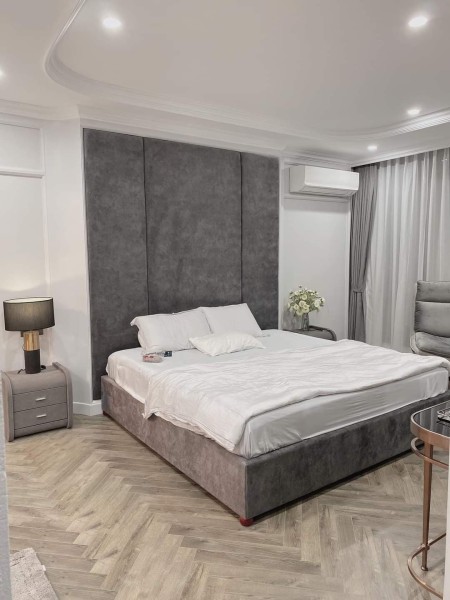 Nhà siêu đẹp, ngõ thông tứ tung, kinh doanh mặt tiền rộng, 10m ra mặt hồ Bồ Đề, sổ sẵn