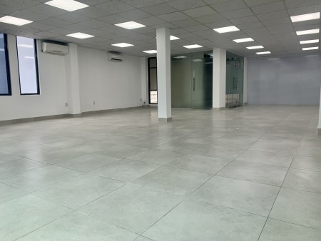 Văn phòng cho thuê đường D2, Bình Thạnh giá tốt nhiều dtich linh động giá 6 triệu/tháng