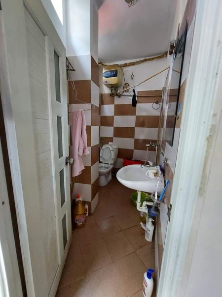Bán nhà lô góc Cầu Giấy siêu VIP giá bán 4.2 tỷ, thương lượng chính chủ, lh 0969452378