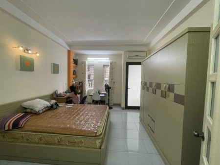 Bán nhà Phương Mai, khu dân trí tuyệt vời, diện tích sử dụng 30m2, giá bán chỉ 5.45 tỷ