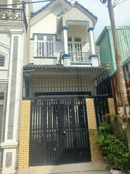Nhà 1 lầu diện tích sử dụng 52m2 Trung Chánh, Hóc Môn sổ hồng riêng, giá bán chỉ 1.15 tỷ