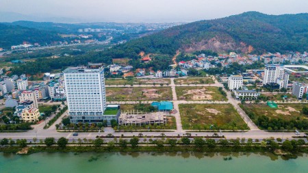 Cần bán gấp lô đất tiện xây khách sạn trung tâm Bãi Cháy, giá tốt đầu tư, liên hệ 0328890339