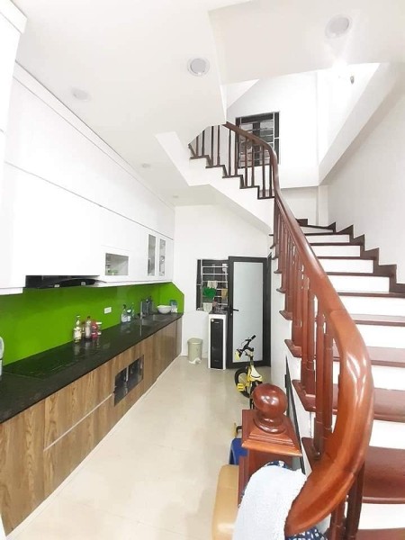 Cần bán nhà Nguyễn Công Trứ nội thất hiện đại sát phố ô tô tránh, dtsd 33m2, 4 tầng, nhỉnh 3 tỷ