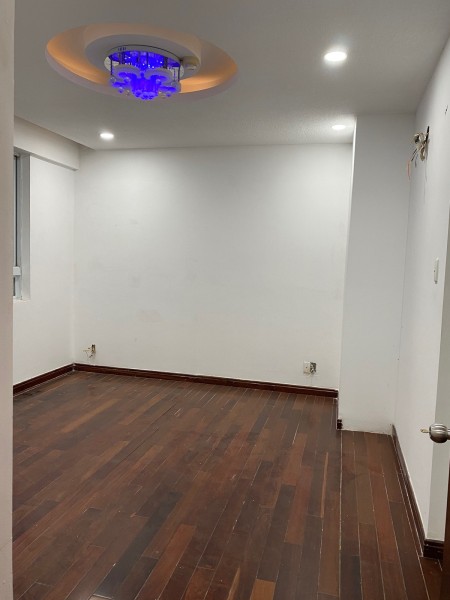 Bán nhanh căn hộ Hùng Vương Plaza Quận 5, diện tích sử dụng 132m2 sổ hồng riêng
