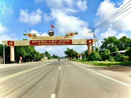 Di cư sang Mỹ bán đất Lộc Ninh, Bình Phước sổ sẵn chính chủ đường lớn, xe ra vào thoải mái