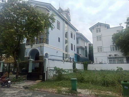 Cần bán đất Quận 7 chưa tới 100 triệu/m2 ngang hơn 12m, sổ hồng riêng, bán gao ngay