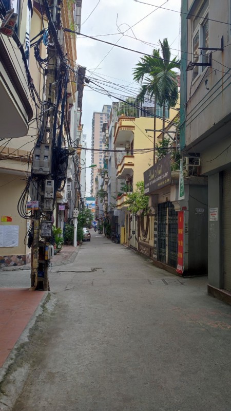 Bán nhà Đống Đa, kinh doanh đỉnh: 43m2, 5 tầng, mặt tiền 6 mét, Giá chỉ 13.5 Tỷ.