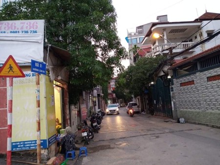 Mặt phố diện tích sử dụng 118m2 3 tầng, mt 7.8m, lô góc 11.9 tỷ Lâm Du (Bồ Đề )Long Biên