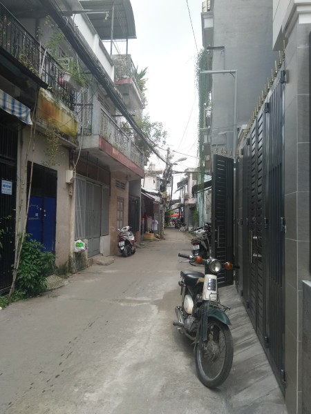 Nhà nguyên căn bề ngang to rộng 7m, hẻm xe hơi thông thoáng, sạch sẽ, Gò Vấp, giá 4.9 tỷ