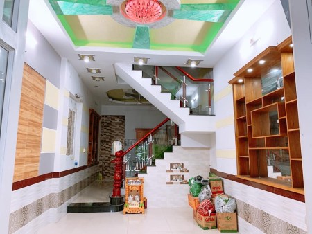 Bán nhà mới MT Lê Thị Riêng, phường Thới An, quận 12. Sổ đẹp như Ngọc Trinh, ngang 4M. Giá 5 tỷ 50.