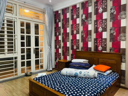 (Bình Thạnh)Bán nhà đẹp, Nguyễn Xí ngay Vincom Plaza, diện tích 60m2, đúc 4 tầng, giá 8 tỷ