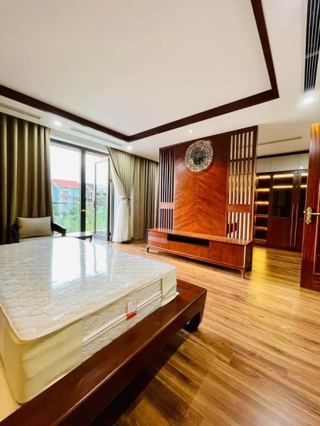 Siêu phẩm Lê Trọng Tấn, đúc 5 tầng thiết kế Châu Âu, mặt tiền rông, vị trí hiếm, giá 8 tỷ