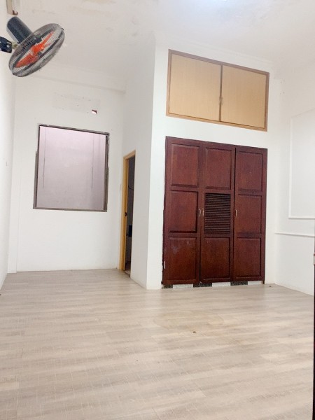 Cho thuê nhà hẻm xe hơi ra vào được 26/32 Nguyễn Minh Hoàng P12 Quận Tân Bình