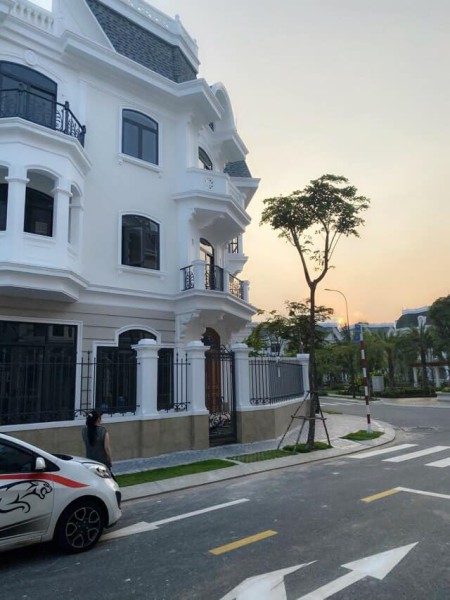 Giá thật 100% làm việc trực tiếp chủ nhà giỏ hàng Victoria Village 8x20m, 33 tỷ, shophouse 32 tỷ