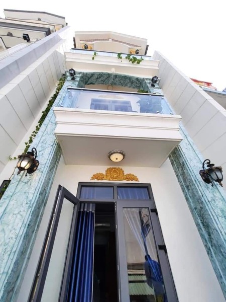 Cần bán nhà 4 lầu 64m2 hẻm 908 quang trung p8, gò vấp tphcm, hẻm xe hơi quay đầu