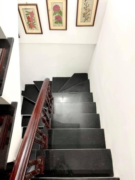 Chính chủ cần bán nhà phố Tôn Đức Thắng, 3 mặt thoáng, ô tô tránh, đúc 4 tầng thoáng