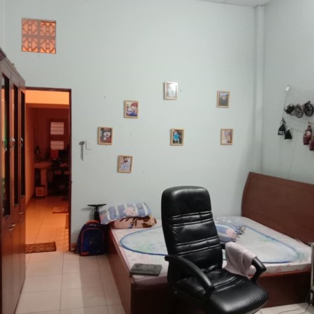Bán gấp nhà đường Thống Nhất, P11, Gò Vấp, 2 lầu, diện tích 70m2, giá bán 4.7 tỷ sổ hồng riêng