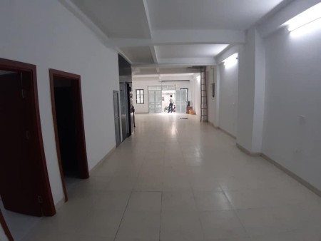 Bán toà chung cư mini ô tô đỗ cửa 33 phòng khép kín, thang máy, khu sầm uất, đầu tư sinh lời