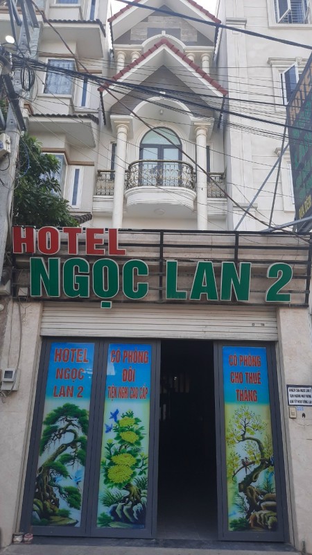 Cho thuê nhà làm Khách sạn hoặc Văn phòng. Spa.7phòng lớn . 8WC. Đường Liên khu 4-5.BHHB