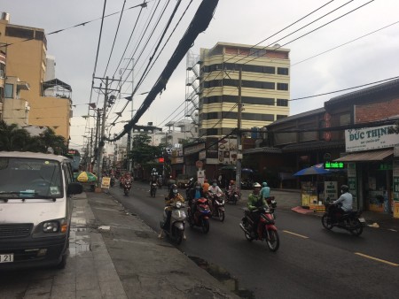 Chính chủ cần cho thuê gấp căn góc 2 mặt tiền Âu Cơ giá rẻ 18 triệu/tháng, lhcc
