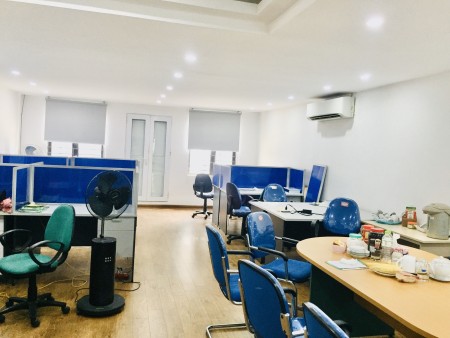 Cho thuê Văn Phòng 65m2 giá chỉ 8 triệu tại Phố Nguyễn Trãi, Thanh Xuân. (Làm ngoài giờ thoải mái)