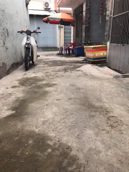 Lạc Long Quân Tân Bình, ngang khủng 4,5m 2 tầng dtsd 35m2 giá chỉ 3 tỷ 25, lh: 0933233236