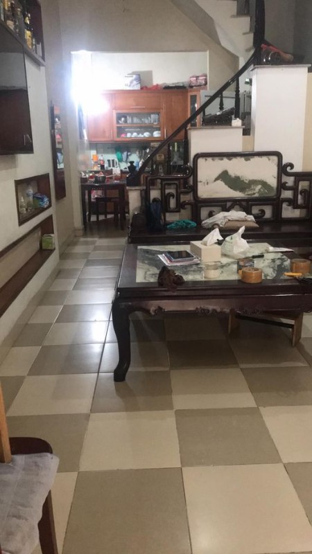Nhà nguyên căn 4 tầng đúc Ngọc Thụy cạnh Ao Lão dtsd 40m2, giá bán 3.7 tỷ ngõ thông