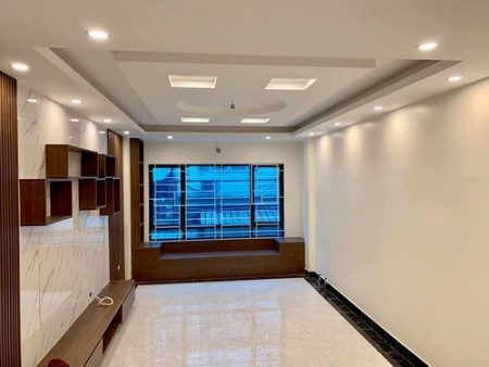 Chính chủ cần bán nhà mặt phố Lê Hồng Phong, Ba Đình diện tích 50m2, 5 tầng, giá 16 tỷ
