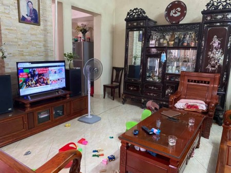 Bán nhà nguyên căn lô góc Nguyễn Sơn, ngõ thông diện tích sử dụng 40m2, giá bán 4 tỷ