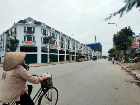 Bán nhà thị trấn Trâu Quỳ Gia Lâm dtsd 72m2, ô tô vào nà nhỉnh 4 tỷ, liên hệ 0911910586