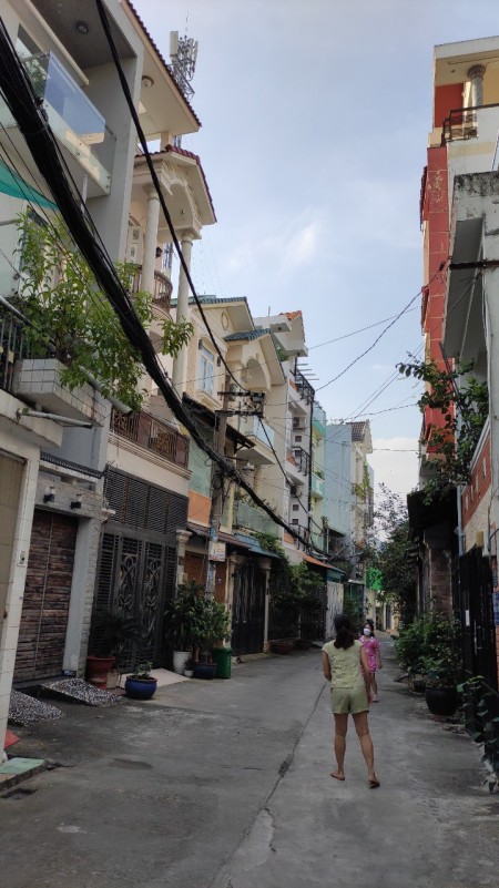Nhà nguyên căn dt 4.5x21m Nguyễn Quý Anh, HXH gần dại học công nghiệp thực phẩm giá 6 tỷ