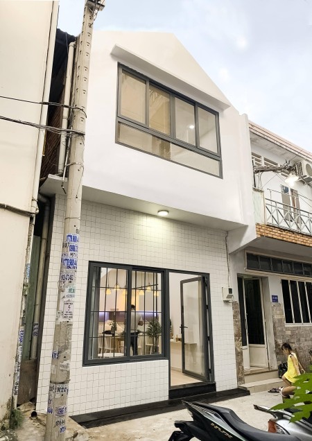 Có 102 nhà phố Thanh Nhàn cực đẹp diện tích sử dụng 48m 5 tầng giá 4.85 tỷ ô tô, kinh doanh